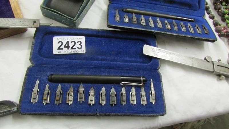A mixed lot of gauges, a geometry set and other tools. - Image 5 of 5