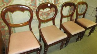 A set of 4 Victorian mahogany dining chair.