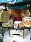 A mixed lot of jewellery boxes.