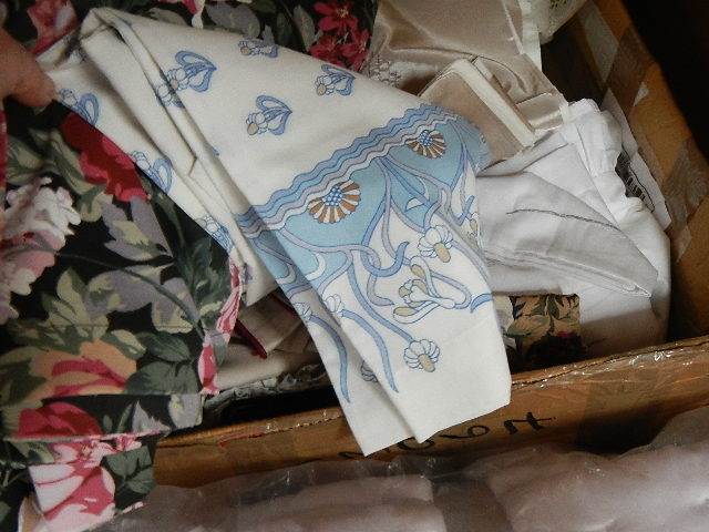 A box of assorted bed linen, curtains etc. - Image 2 of 3