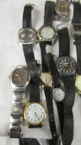 Approximately 18 ladies and gents wrist watches. - Image 5 of 5