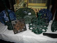 A mixed lot of cast iron items.