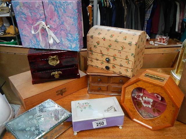 A mixed lot of jewellery boxes. - Image 2 of 2