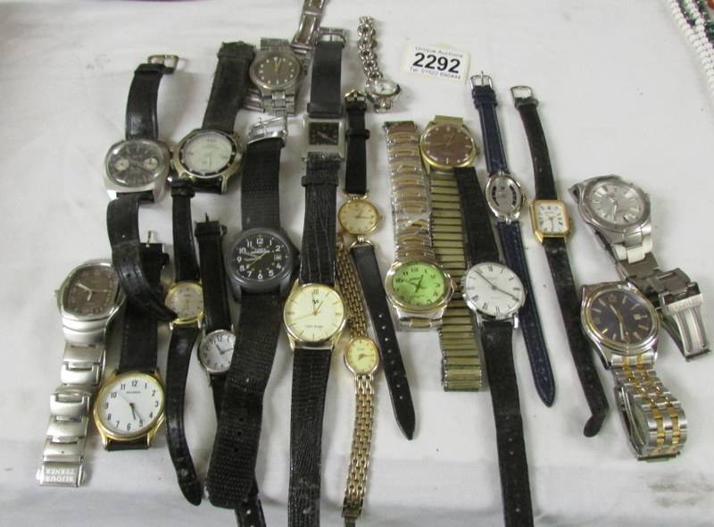 Approximately 18 ladies and gents wrist watches.