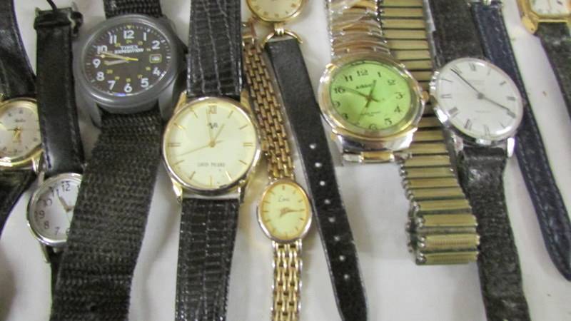 Approximately 18 ladies and gents wrist watches. - Image 3 of 5