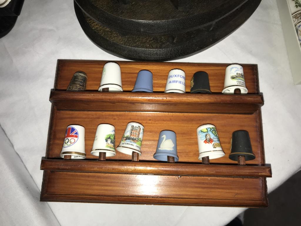 A large collection of thimbles & thimble display stands etc. - Image 2 of 9