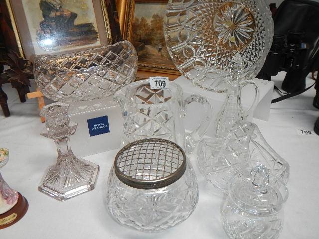 A good lot of glass ware.