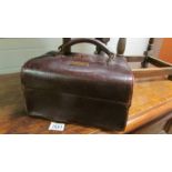 A good quality Gladstone bag in excellent condition.