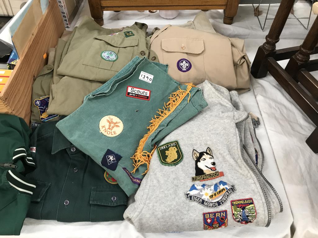 A very large collection of British Scouts ephemera including shirts, caps, neckerchiefs, badges, - Image 20 of 25