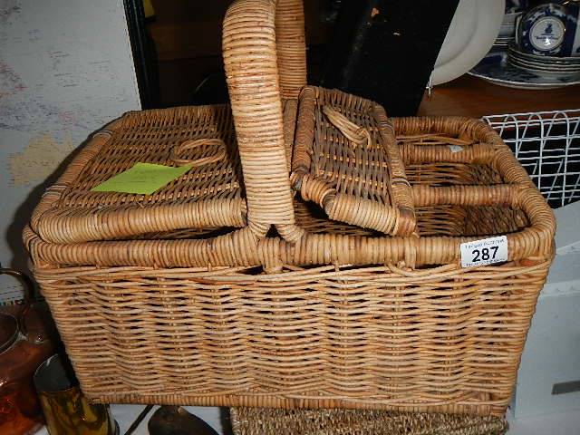 A mixed lot of wicker baskets etc. - Image 2 of 2
