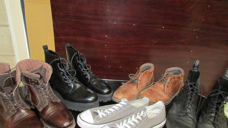 A good lot of clothing and shoes (size 11) including Paul Smith, Zara etc. - Image 7 of 9