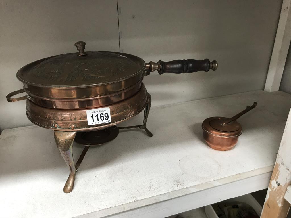 A vintage copper fondue saucepan on stand & a small copper pan