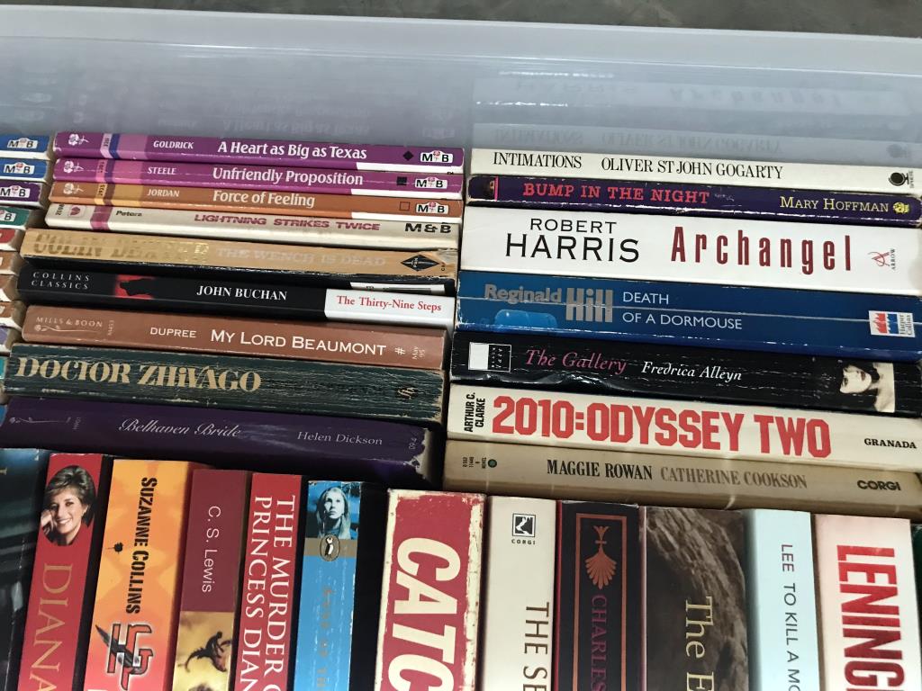 A good lot of paperbacks (including some new) - Image 14 of 15