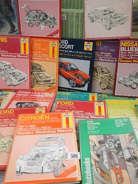 A quantity of Haynes workshop manuals including Ford, Morris, Triumph, Nissan etc. - Image 4 of 5