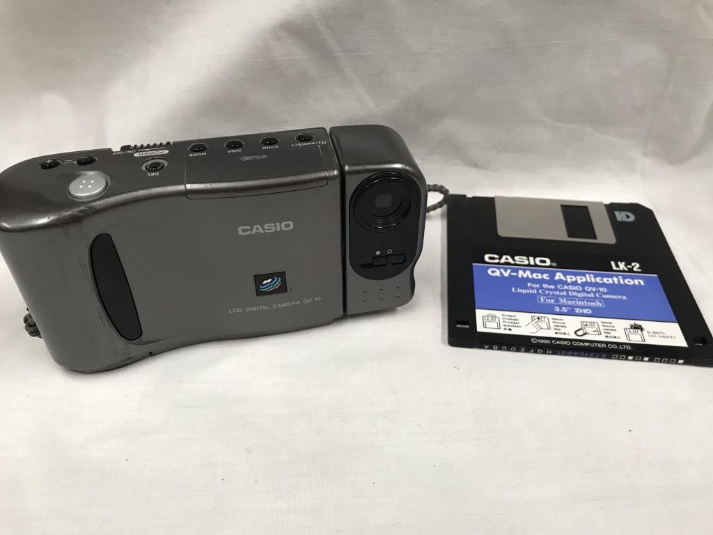A Casio QV10 digital camera with LCD viewing screen (early version) - Image 2 of 4