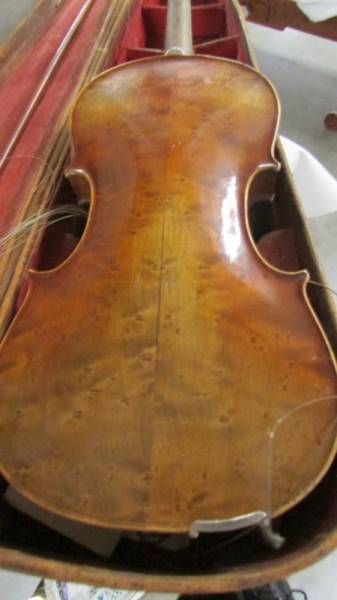 An old violin in leather case, a/f. - Image 3 of 4