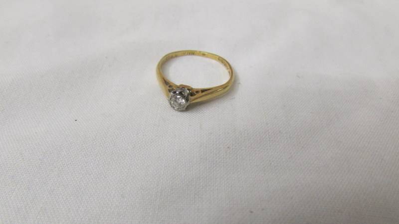 An 18ct gold ring set (2.3 grams) and an 18ct gold diamond solitaire ring (2.5 grams). - Image 3 of 3