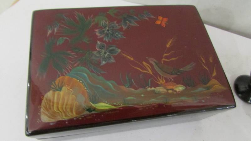 Three lacquered boxes including Russian example and a lacquered egg. - Image 3 of 5