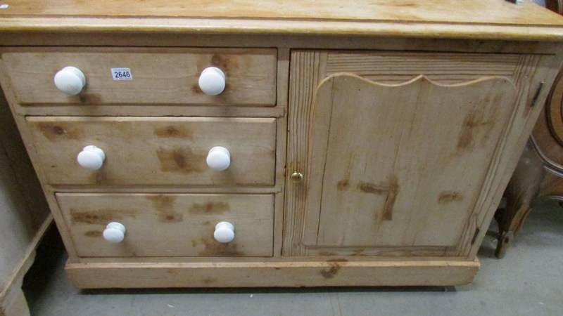 A pine Lincolnshire dresser. - Image 2 of 2