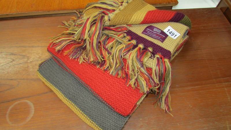 An original BBC fourth Doctor Who (Tom Baker) 12 foot scarf. - Image 2 of 3