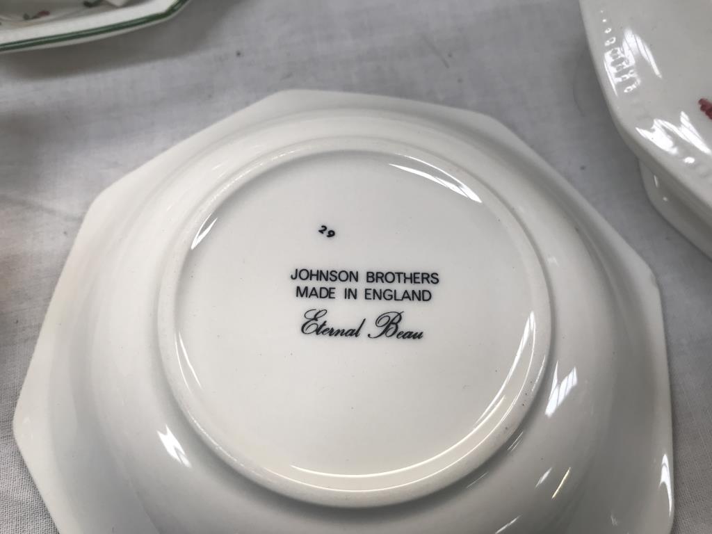 A quantity of Johnson Brother Eternal Beau, no chips or cracks. - Image 6 of 8