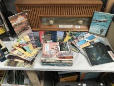 A collection of 35 science service science program, 29 Mint with unused stickers,