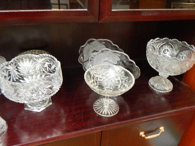 A good lot of glass ware. - Image 3 of 3