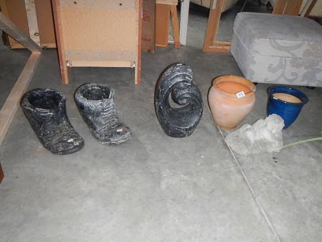 6 garden planters including boot shaped.
