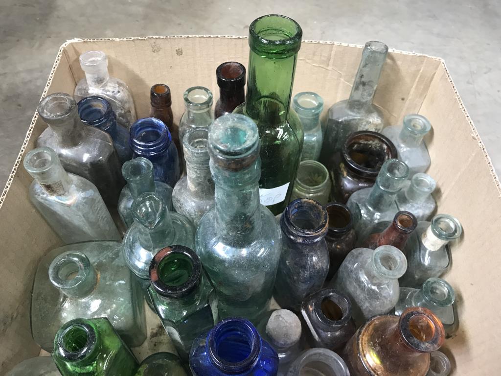 A box of coloured decorative bottles - Image 2 of 3