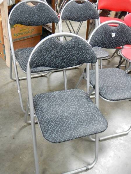 A set of 4 folding kitchen chairs. - Image 2 of 3
