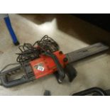 A chain saw.