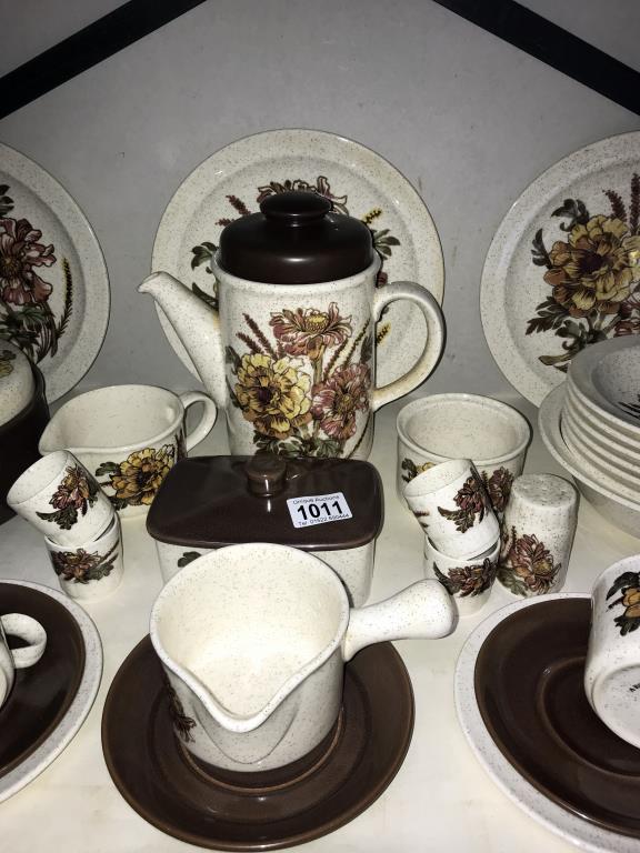 A quantity of Royal Worcester Palissy Charlotte dinner/tea ware, approx. - Image 3 of 4