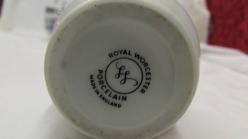 Four Royal Worcester egg coddlers with instructions for use. - Image 5 of 5