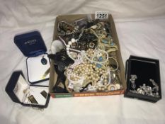 A mixed lot of vintage & other pendants & necklaces