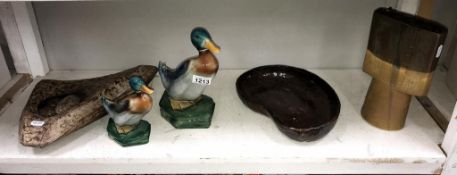 An interesting lot of pottery including 2 ducks