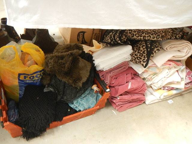 A quantity of bedspreads, curtains etc. - Image 2 of 3