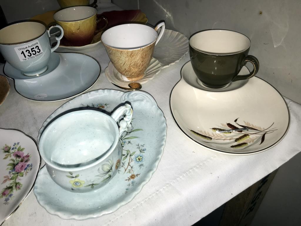 A quantity of vintage sandwich plates with cups - Image 3 of 4