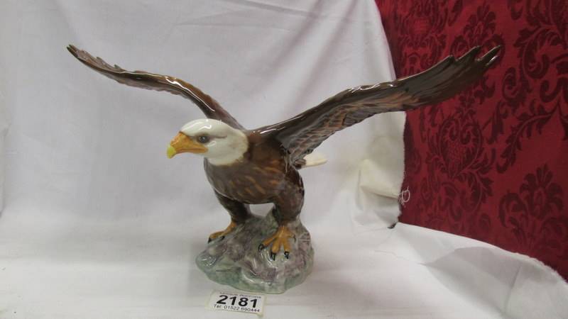 A Beswick bald eagle.