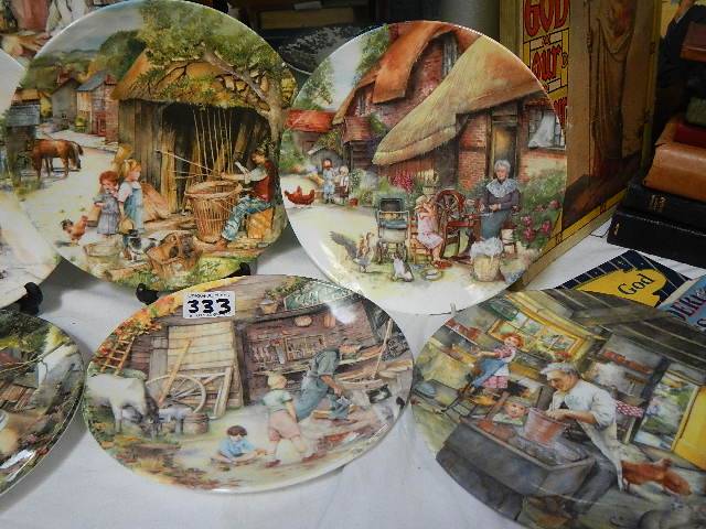 A large quantity of collector's plates. - Image 2 of 4