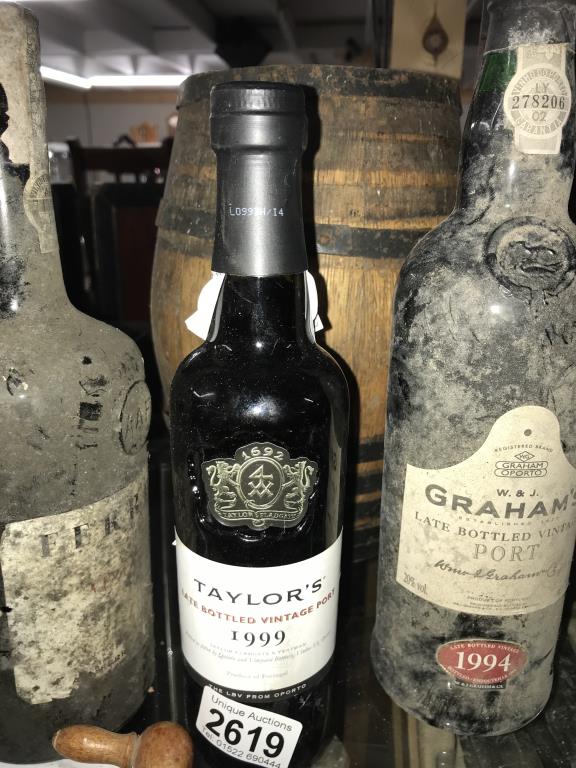 A 1963 Ferriera bottle of port, A small bottle of 1999 Taylors port, - Image 4 of 6