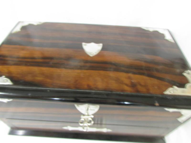 A superb quality 19th century rosewood jewellery box with silver mounts and complete with key, - Image 2 of 16