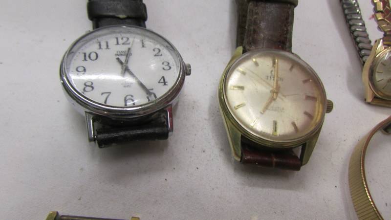 A quantity of wrist watches including Accurist and Russian Poljot watch heads. - Image 2 of 5