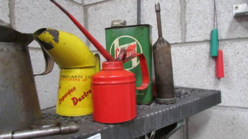 A mixed lot of vintage workshop sundries. - Image 3 of 3