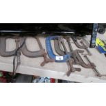 A quantity of mainly 'Record' G clamps.