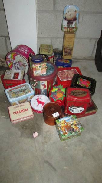 A mixed lot of old tins.