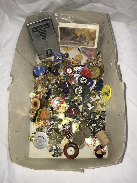 A good collection of badges - Image 2 of 2