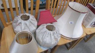 A mixed lot of lamp shades (Collect only)