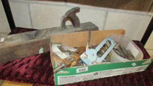 A mixed lot of taps, dies, wood plane and miniature lathe etc.