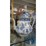 A blue and white teapot.