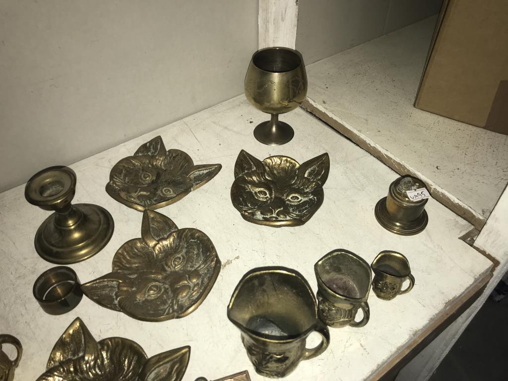 A selection of brassware including cat head, dishes & crocodile nut cracker etc. - Image 4 of 5